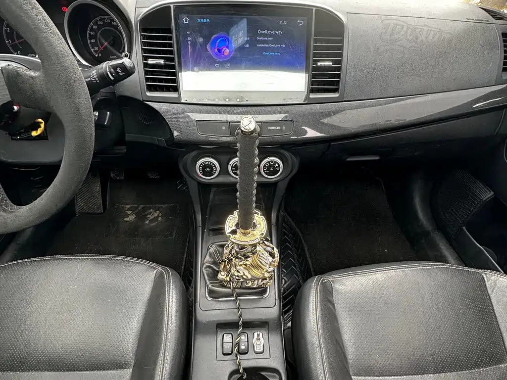 MITSUBISHI LANCER EX 2010