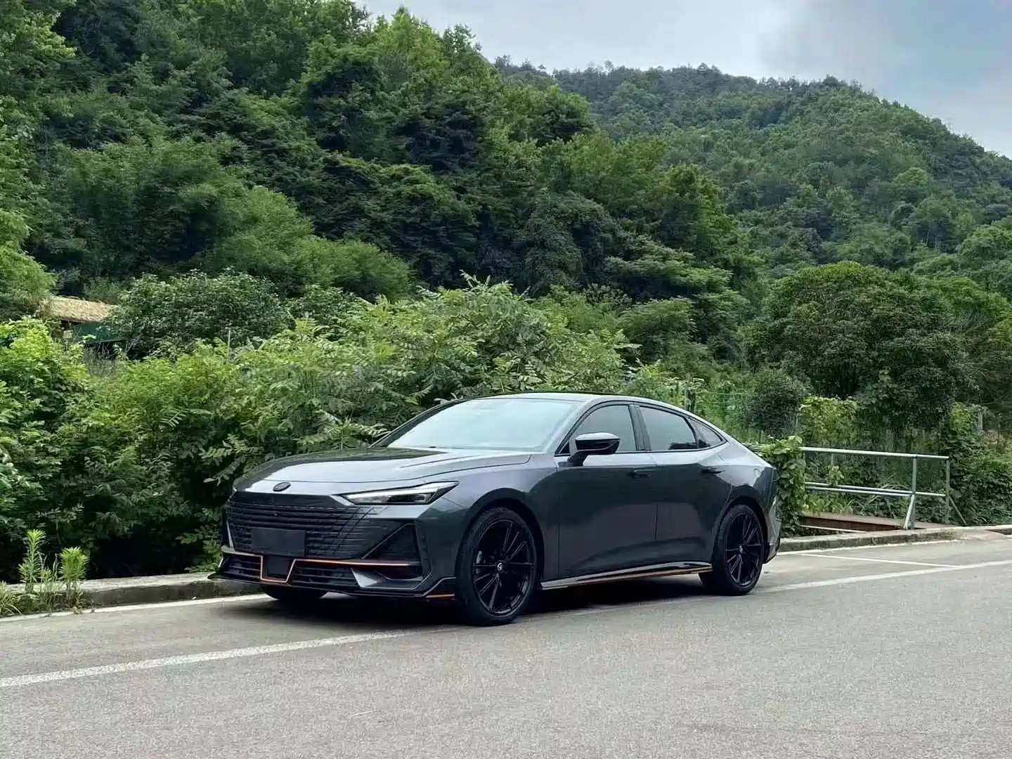 CHANGAN UNI-V