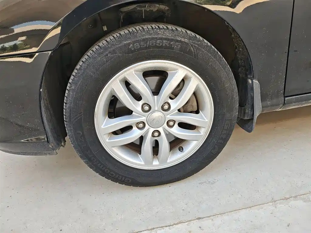 HYUNDAI CELESTA 2011