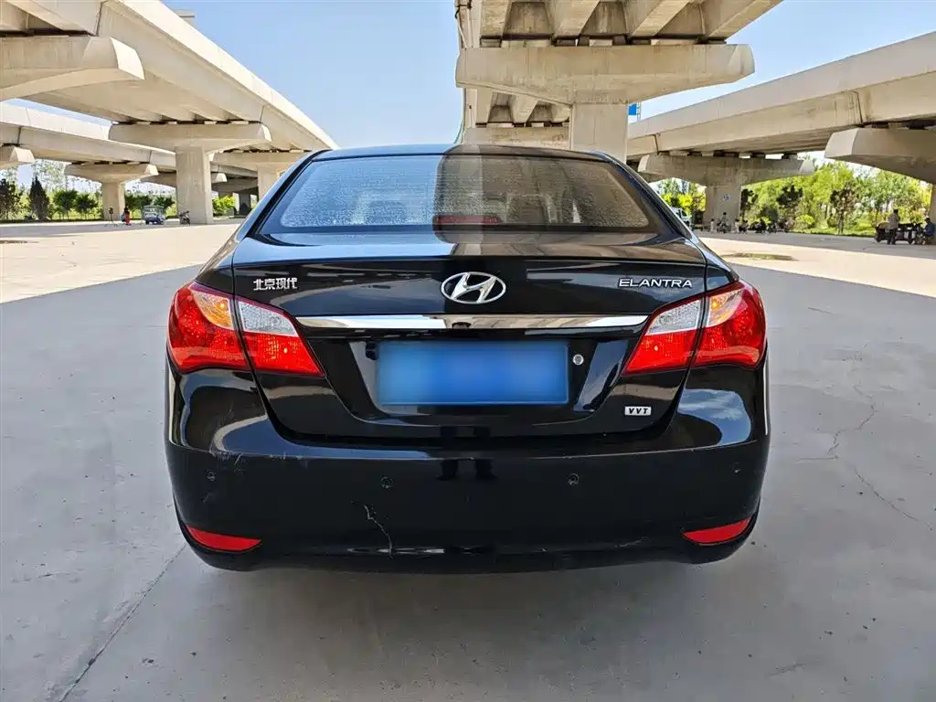 HYUNDAI CELESTA 2011