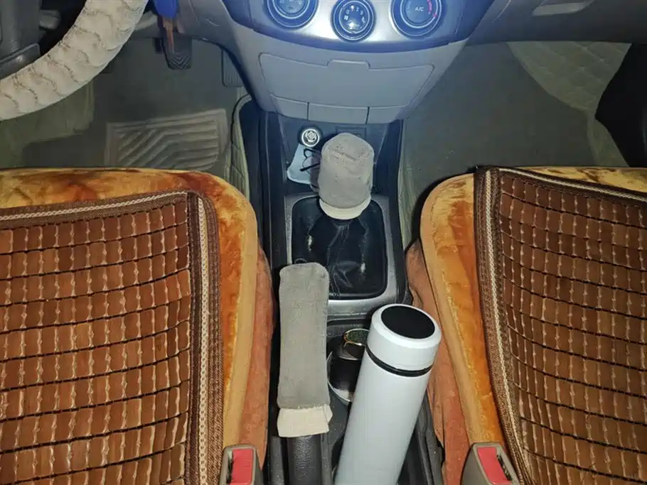 HYUNDAI CELESTA 2015