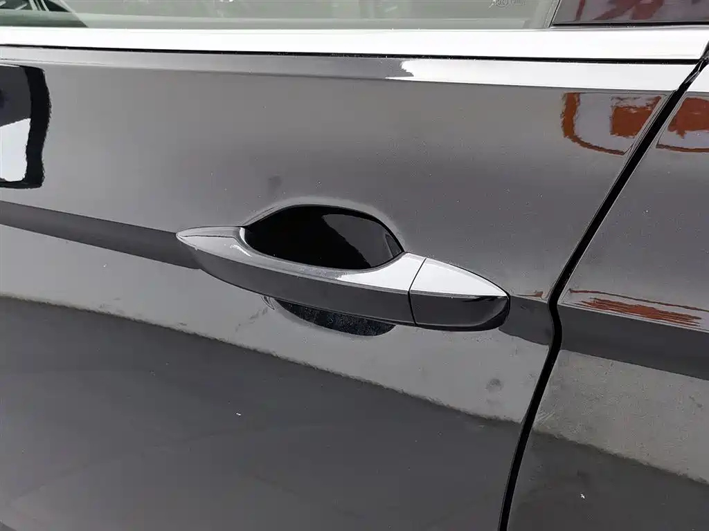 VOLKSWAGEN MAGOTAN 2018