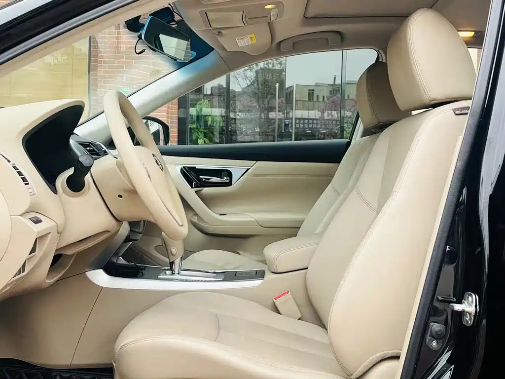 NISSAN TEANA 2019