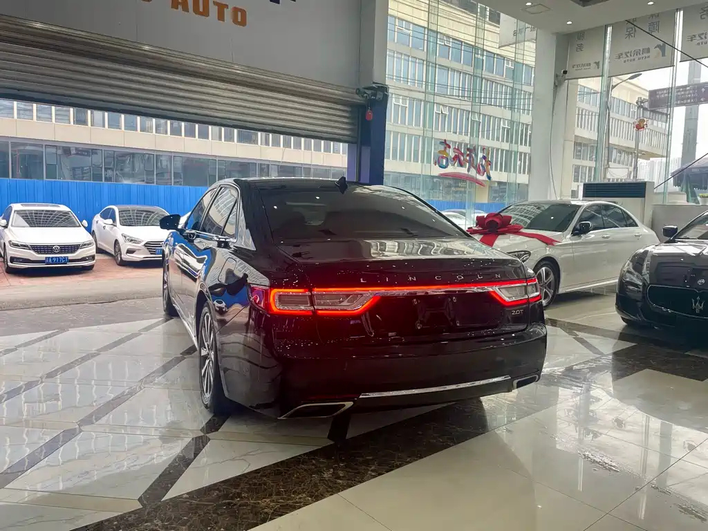 LINCOLN CONTINENTAL 2021