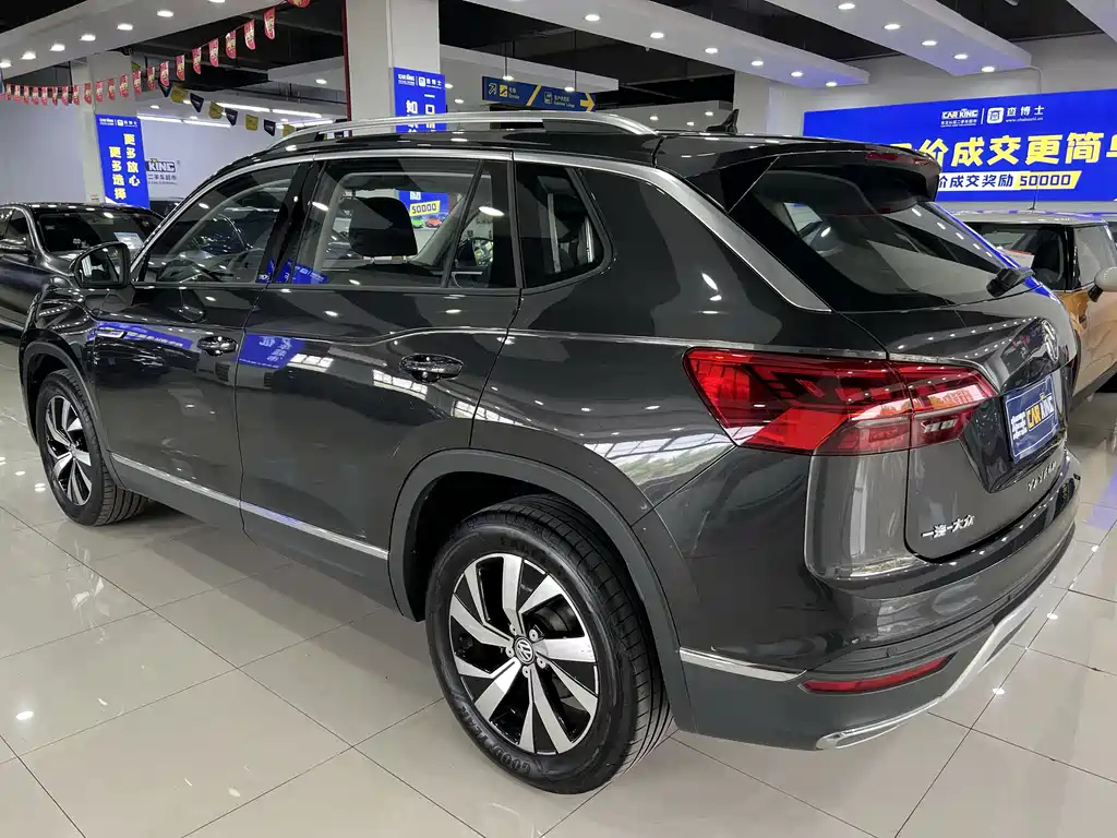 VOLKSWAGEN TAYRON 2021