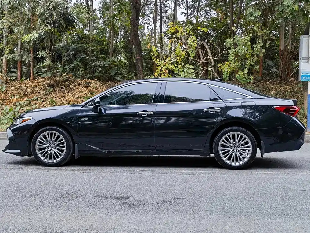 TOYOTA AVALON 2021