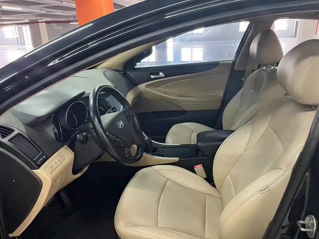 HYUNDAI SONATA 2012