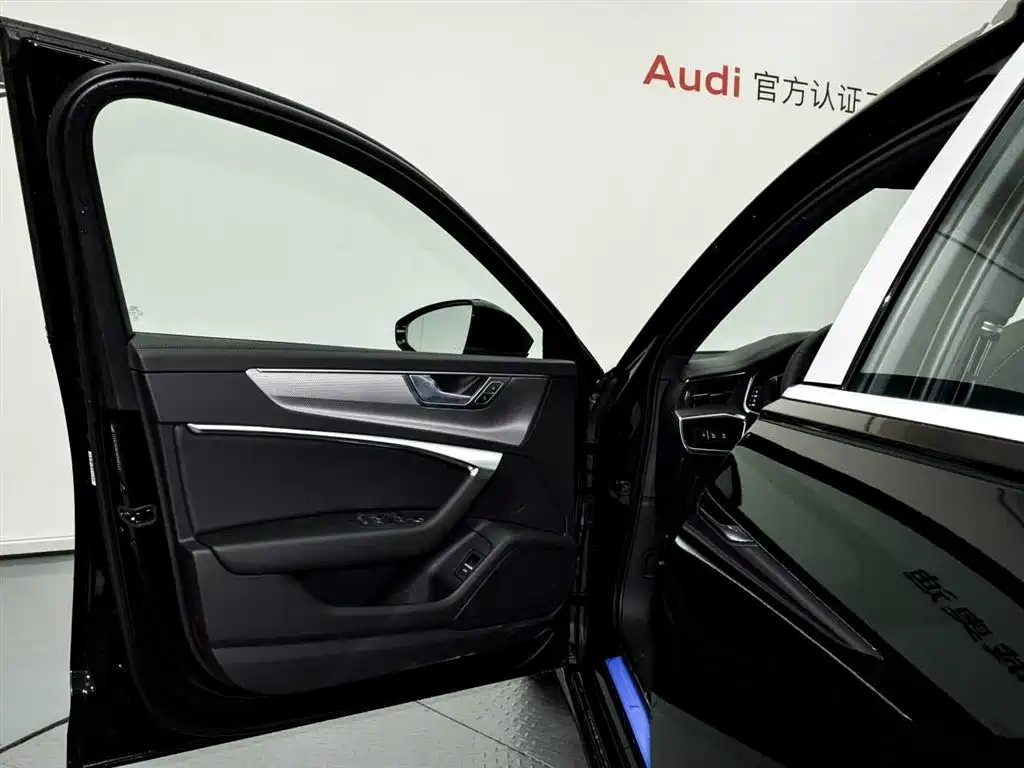 AUDI A6L 2025