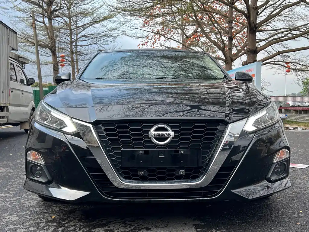 NISSAN TEANA 2022