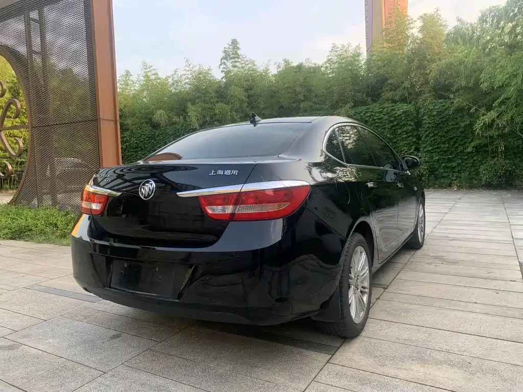 BUICK EXCELLE 2011