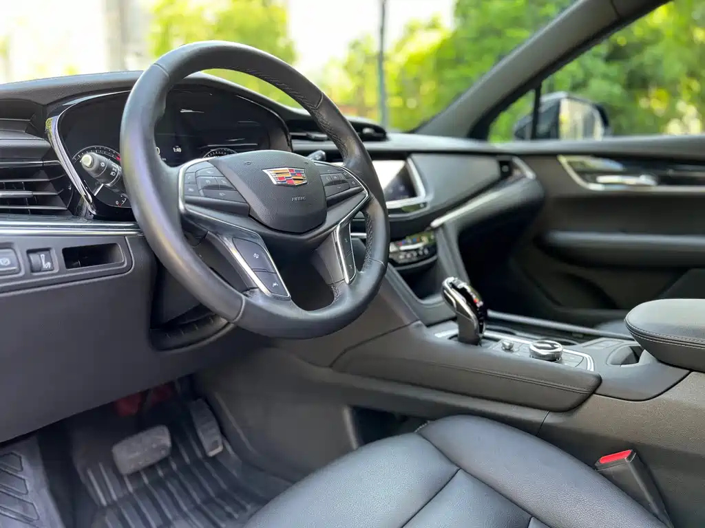 CADILLAC XT5 2022