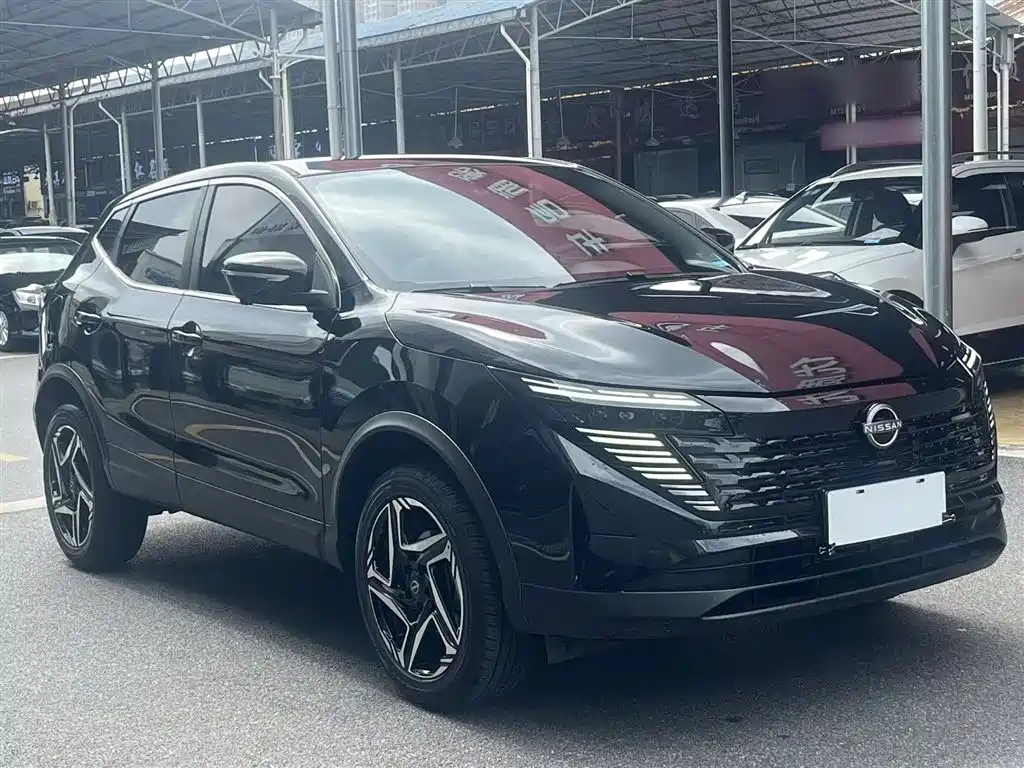 NISSAN QASHQAI 2025