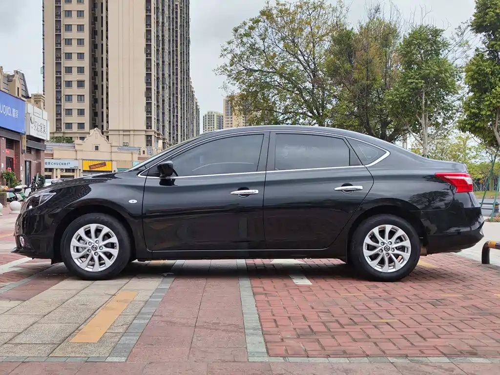 NISSAN SYLPHY 2023