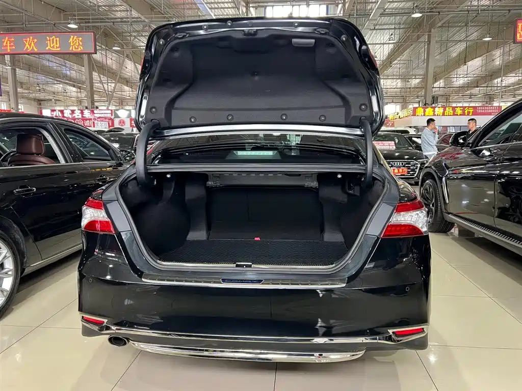 TOYOTA CAMRY 2022