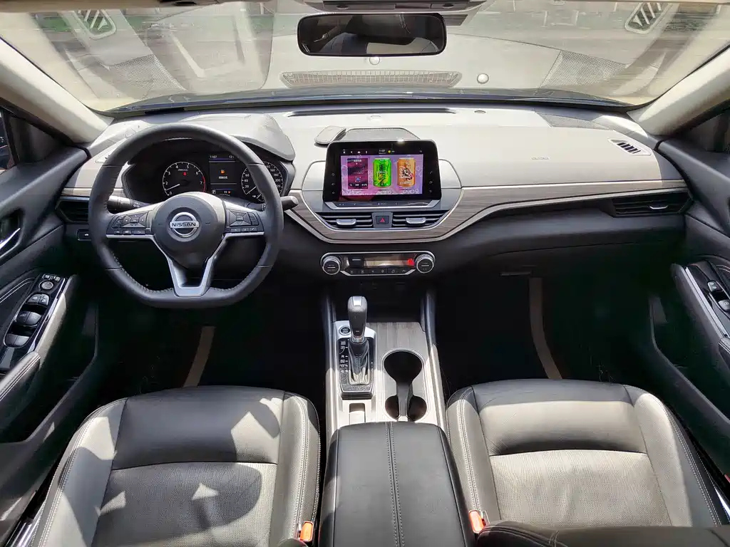 NISSAN TEANA 2022