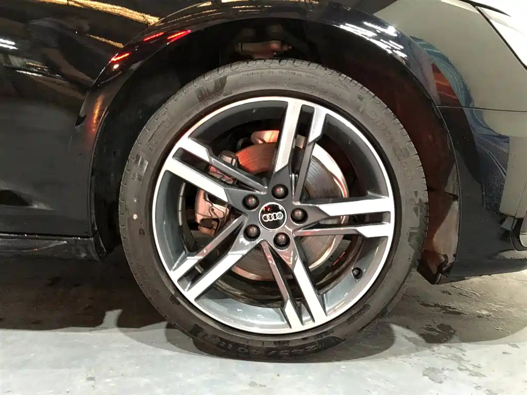 AUDI A4L 2022