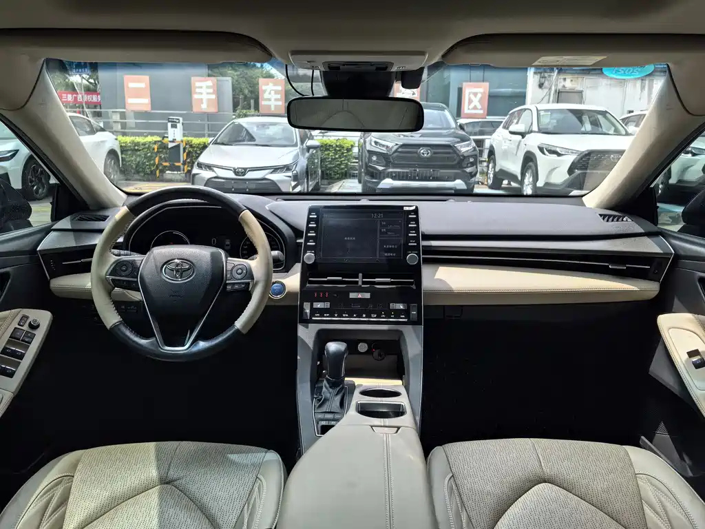 TOYOTA AVALON 2020