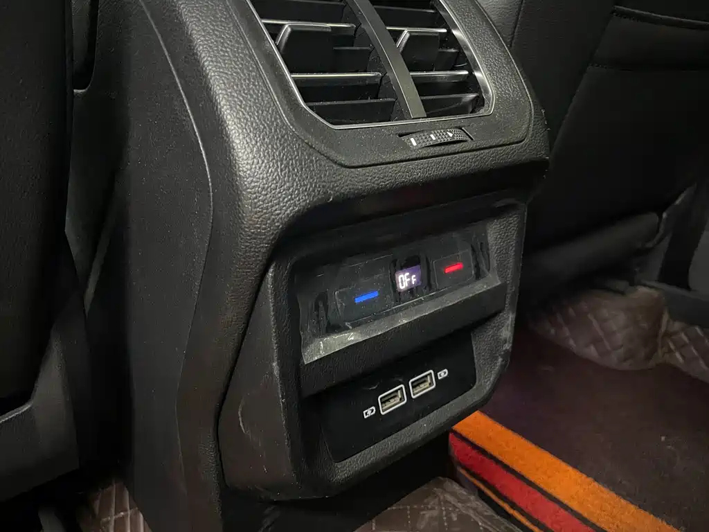 VOLKSWAGEN TAYRON 2020