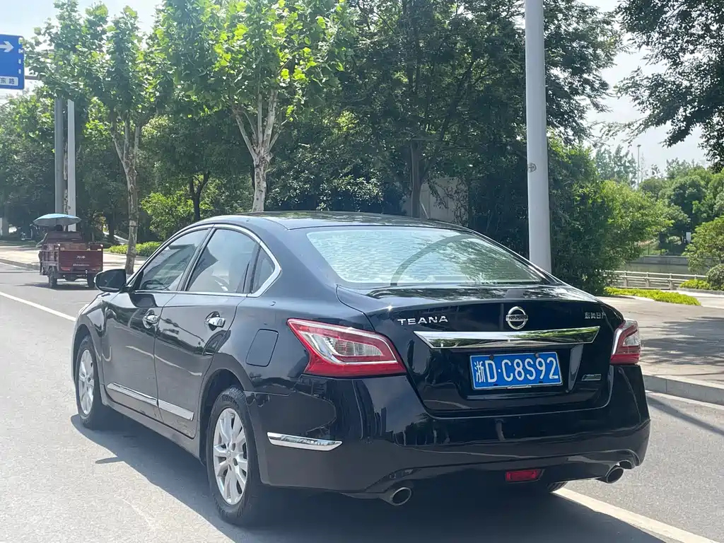 NISSAN TEANA 2013