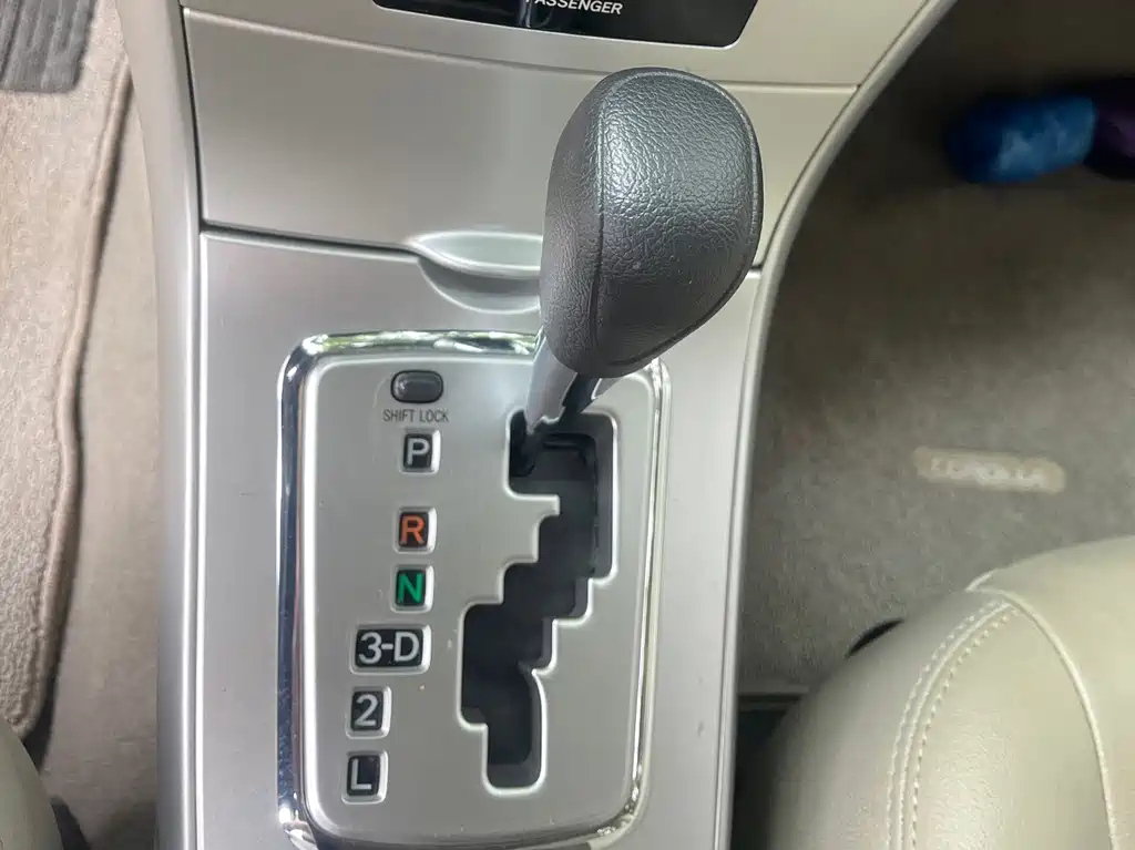 TOYOTA COROLLA 2013