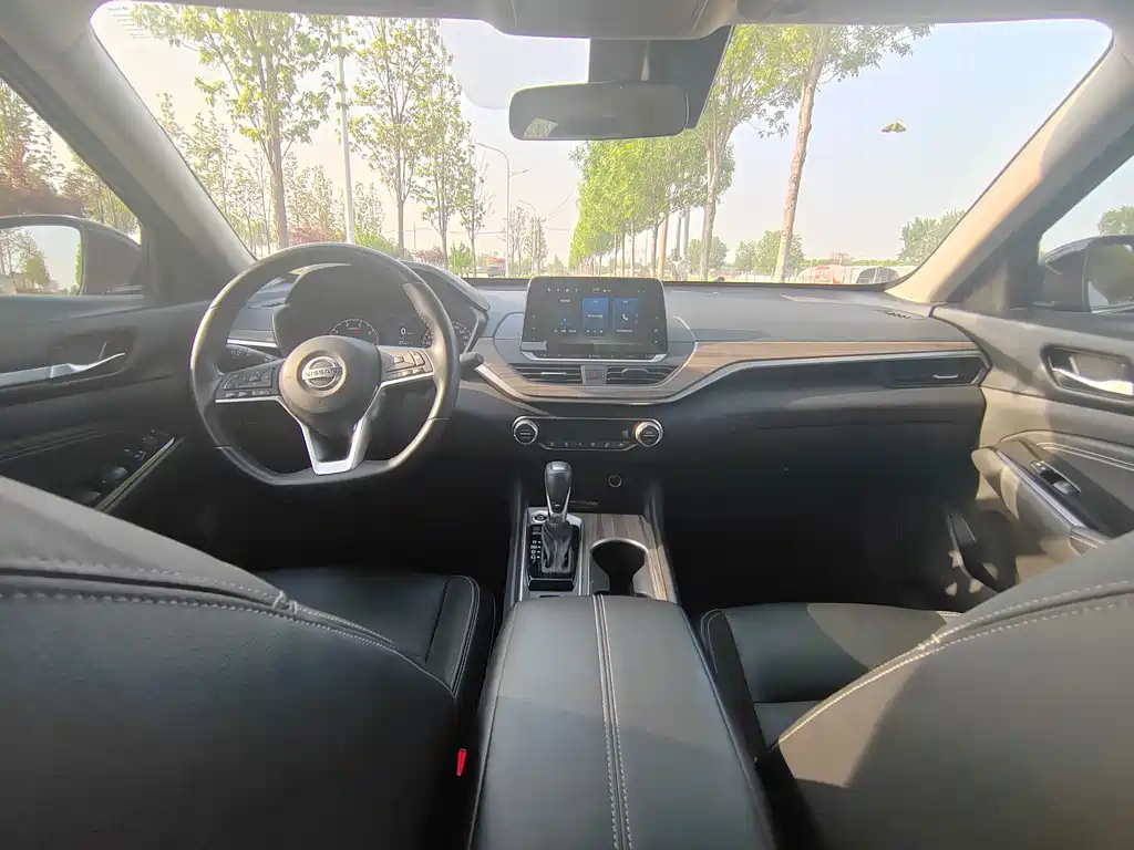 NISSAN TEANA 2021