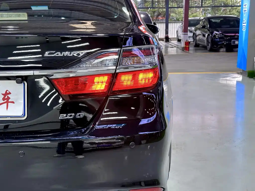 TOYOTA CAMRY 2016