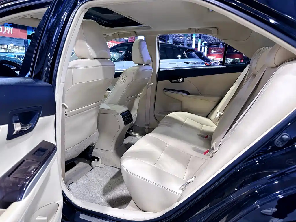 TOYOTA CAMRY 2016