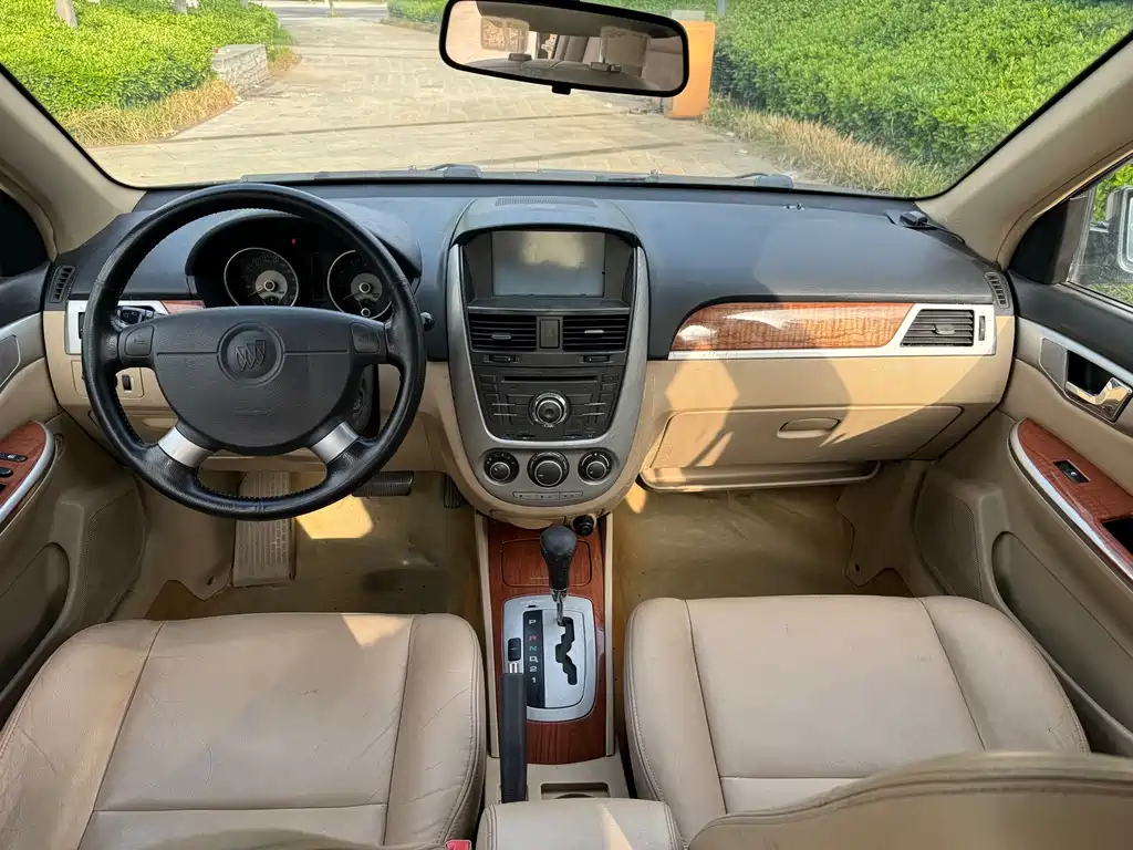 BUICK EXCELLE 2010
