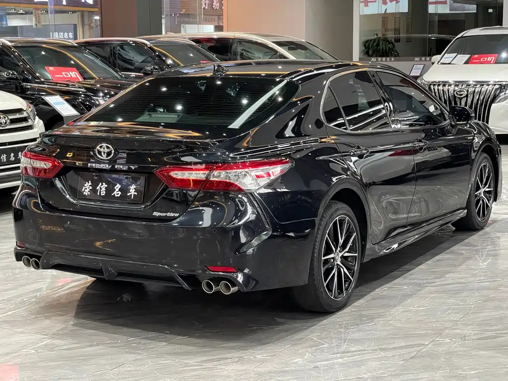 TOYOTA CAMRY 2021