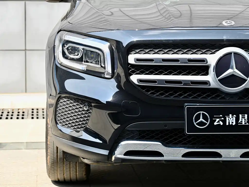 MERCEDES BENZ GLB 2021