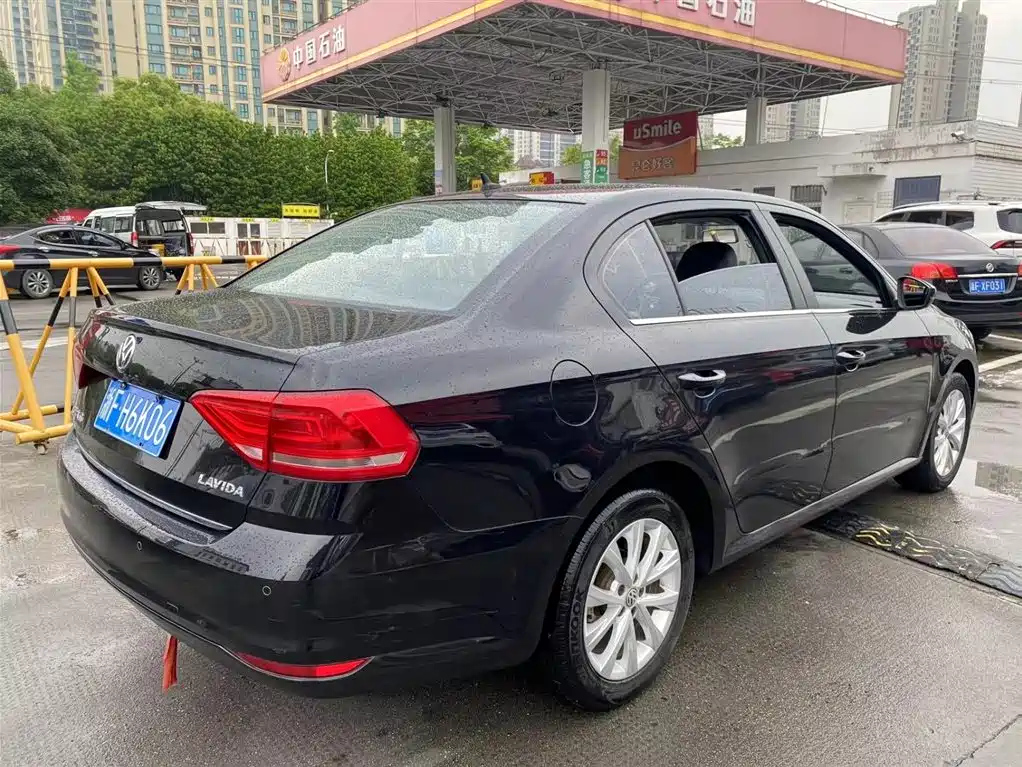 VOLKSWAGEN LAVIDA 2018