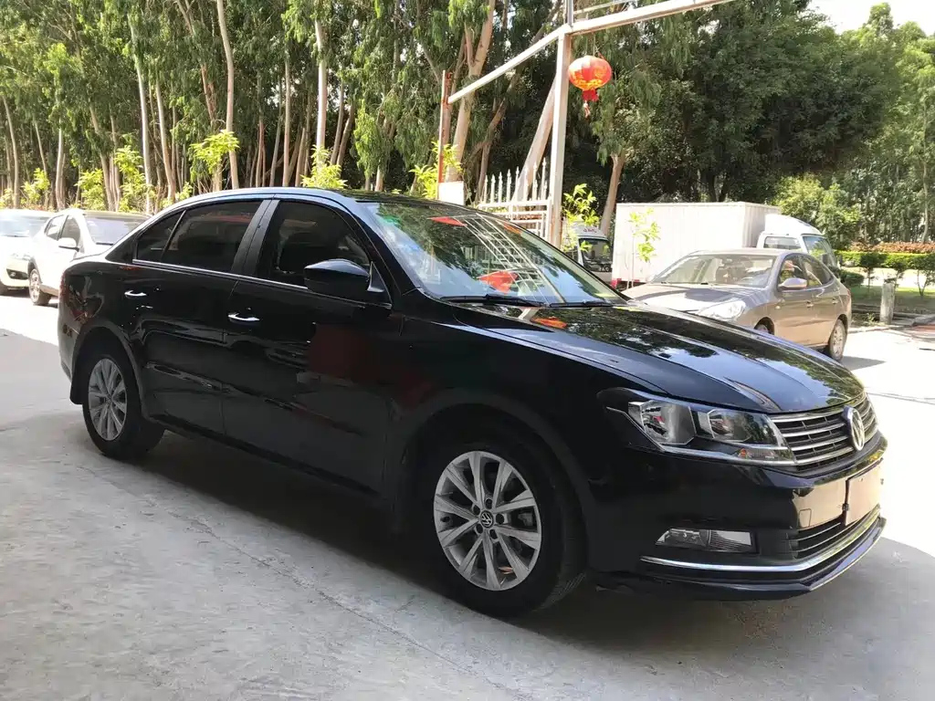 VOLKSWAGEN LAVIDA 2017
