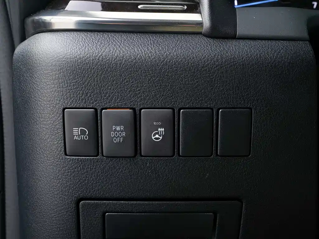 TOYOTA ALPHARD 2016
