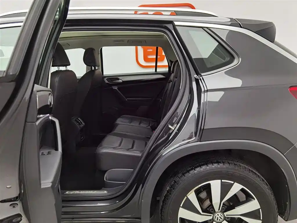 VOLKSWAGEN TAYRON 2020