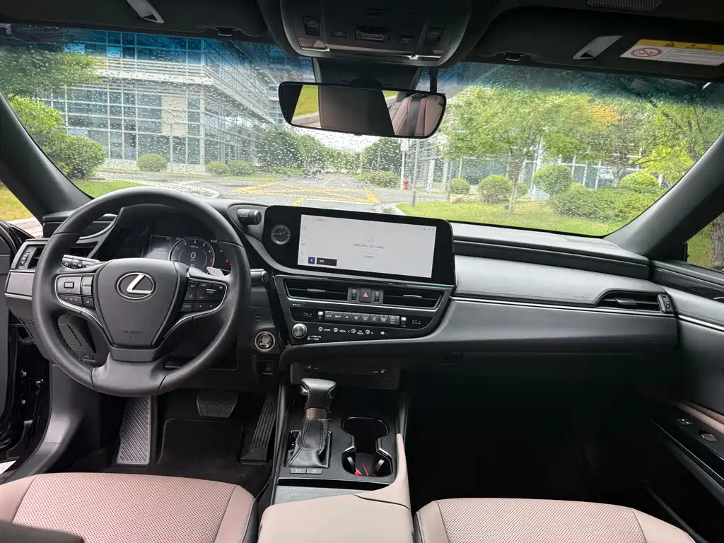 LEXUS ES 2023