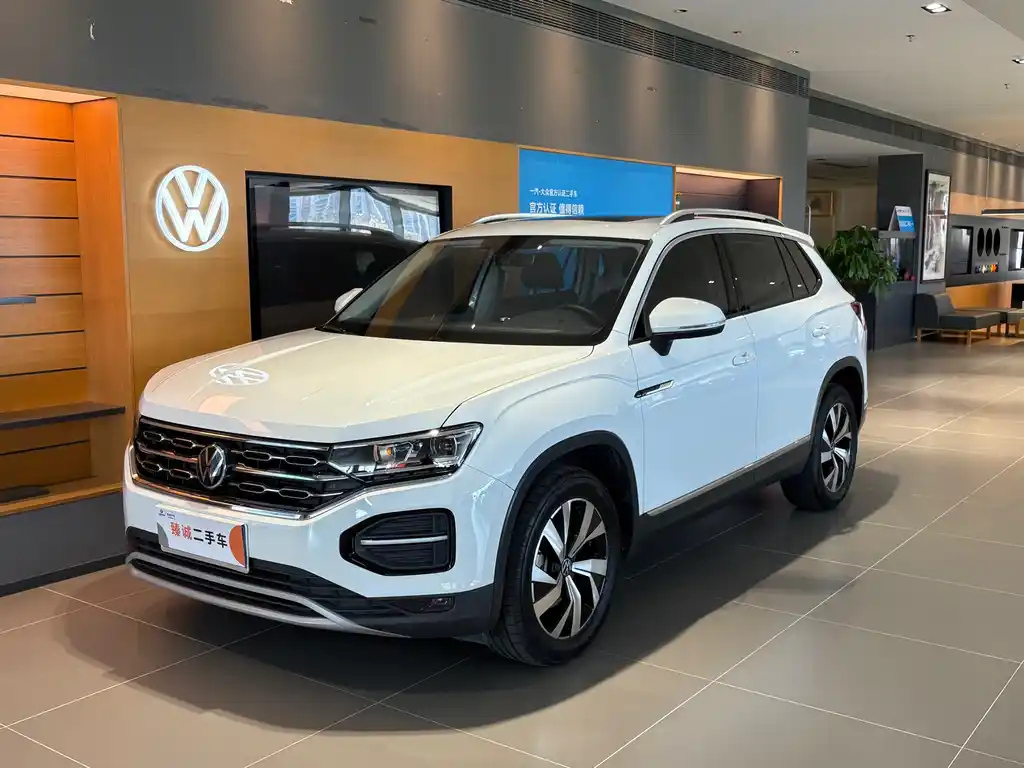 VOLKSWAGEN TAYRON 2021