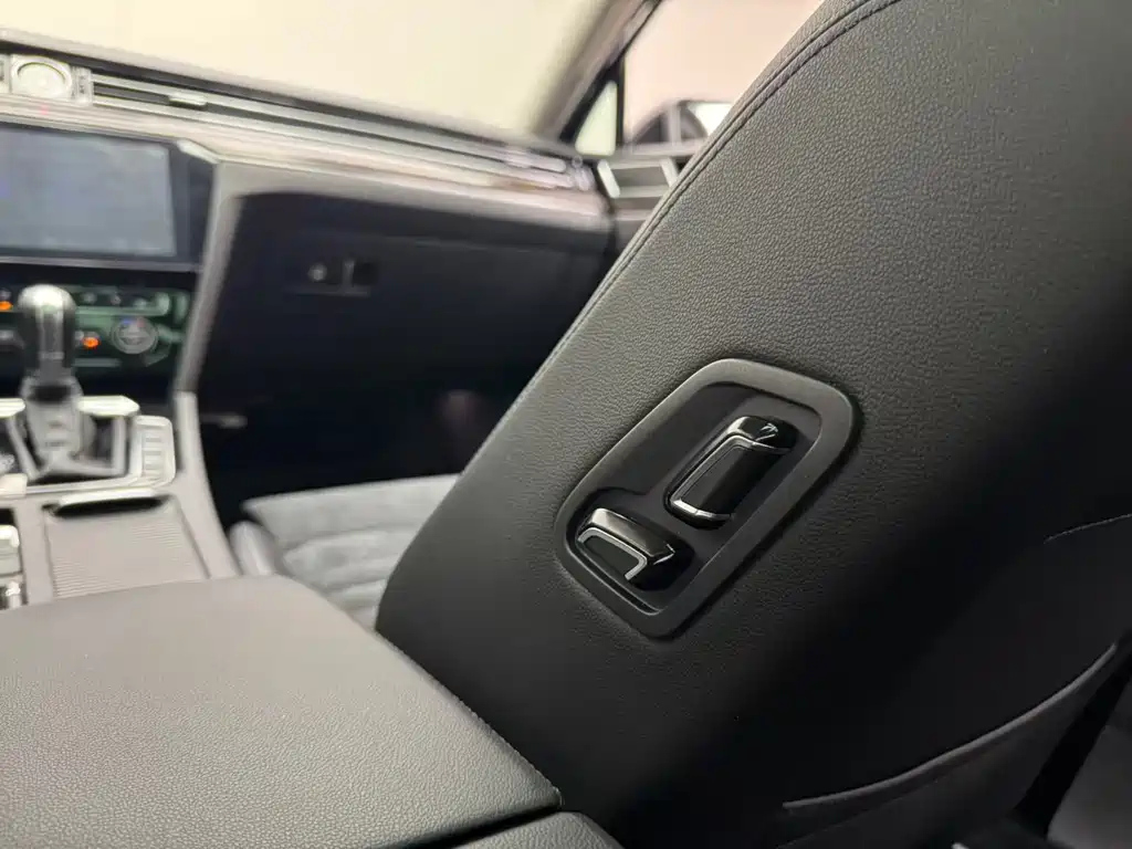 VOLKSWAGEN MAGOTAN 2018