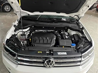 VOLKSWAGEN THARU  2022 YEAR 330TSI 4WD DELUXE EDITION 2022