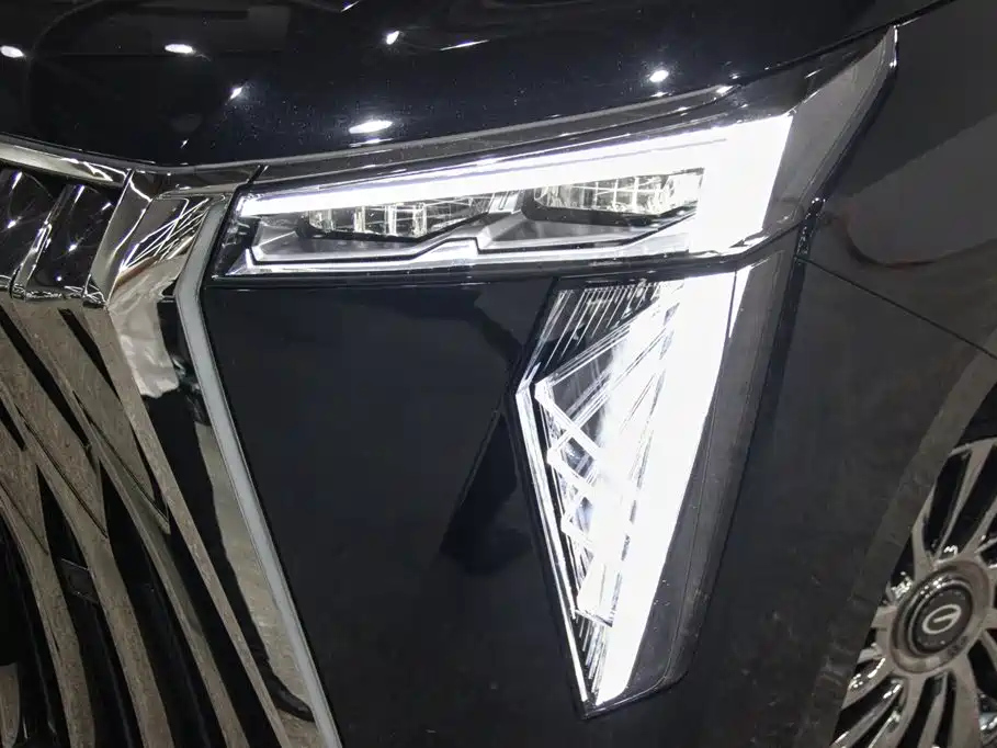 TRUMPCHI M8 2023