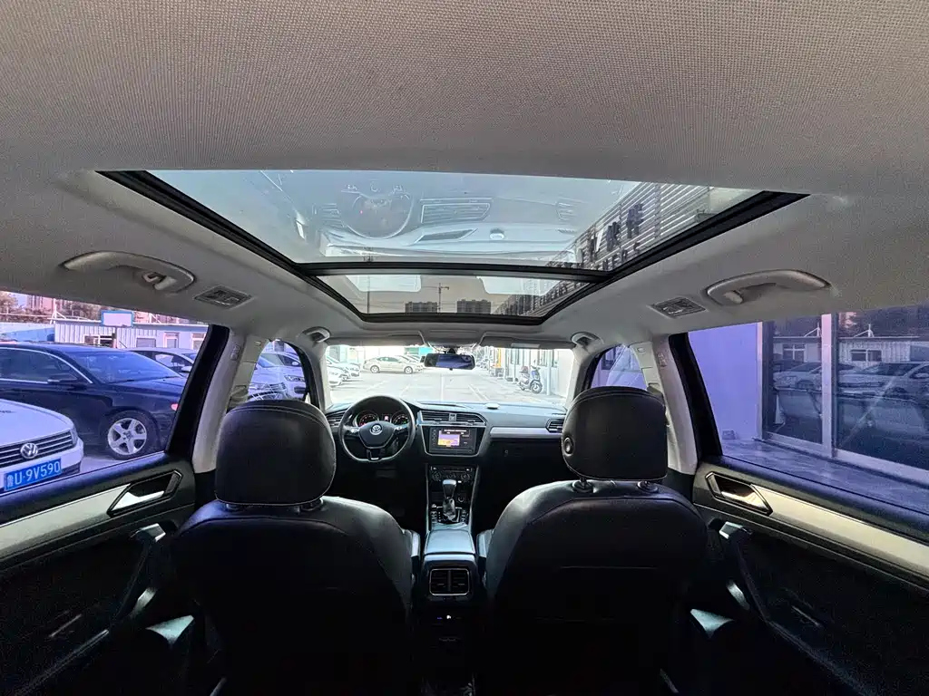 VOLKSWAGEN TIGUAN L 2020