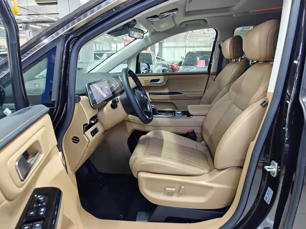 JAC REFINE REFINE RF8 PHEV 2024