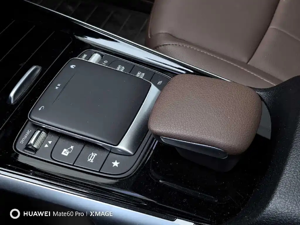 MERCEDES BENZ GLB 2022