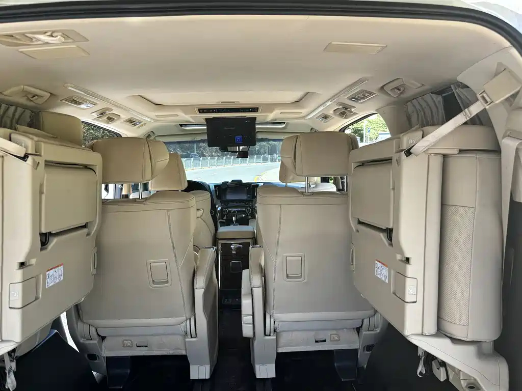 TOYOTA ALPHARD 2018