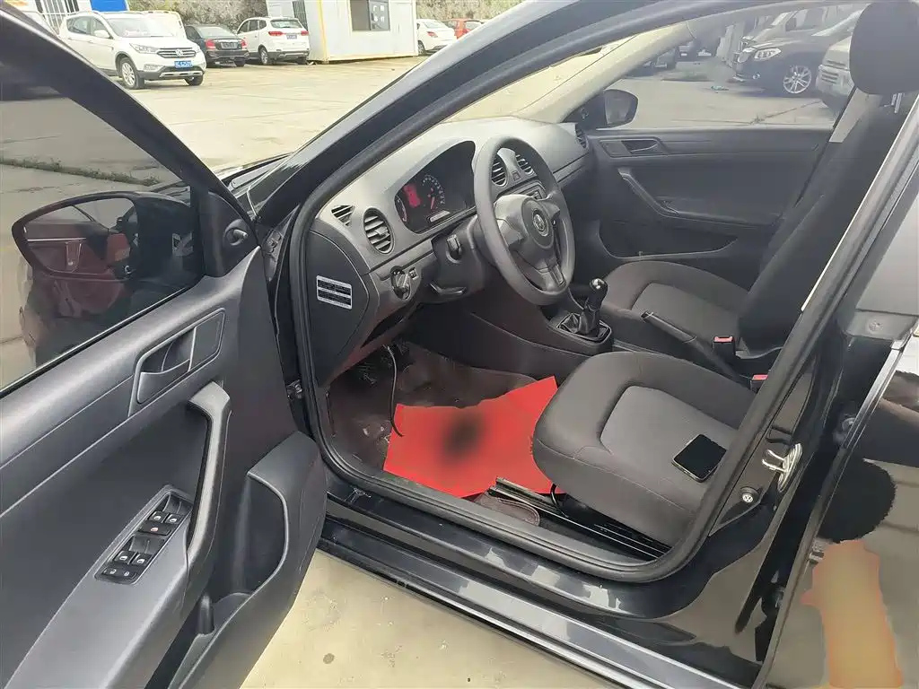 VOLKSWAGEN JETTA 2013