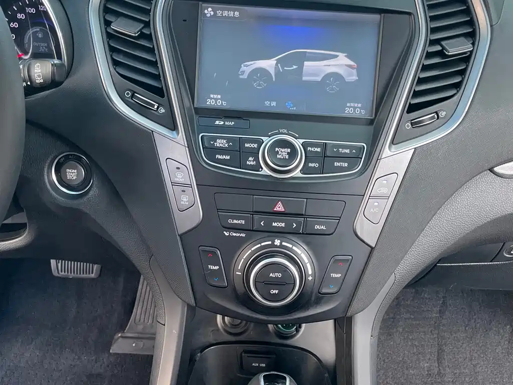 HYUNDAI SANTAFE 2015