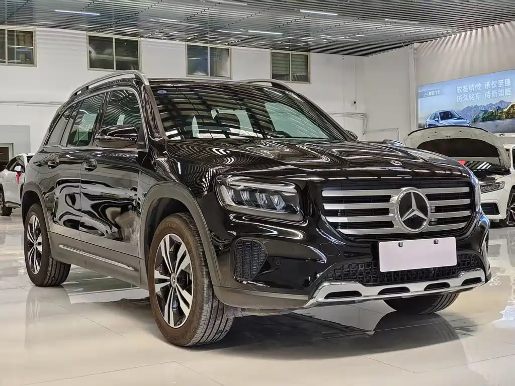 MERCEDES BENZ GLB 2024