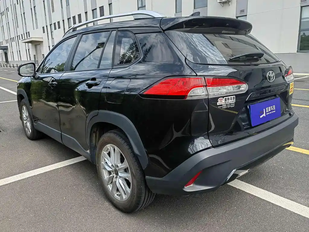TOYOTA COROLLA CROSS 2024