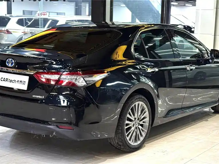 TOYOTA CAMRY 2019