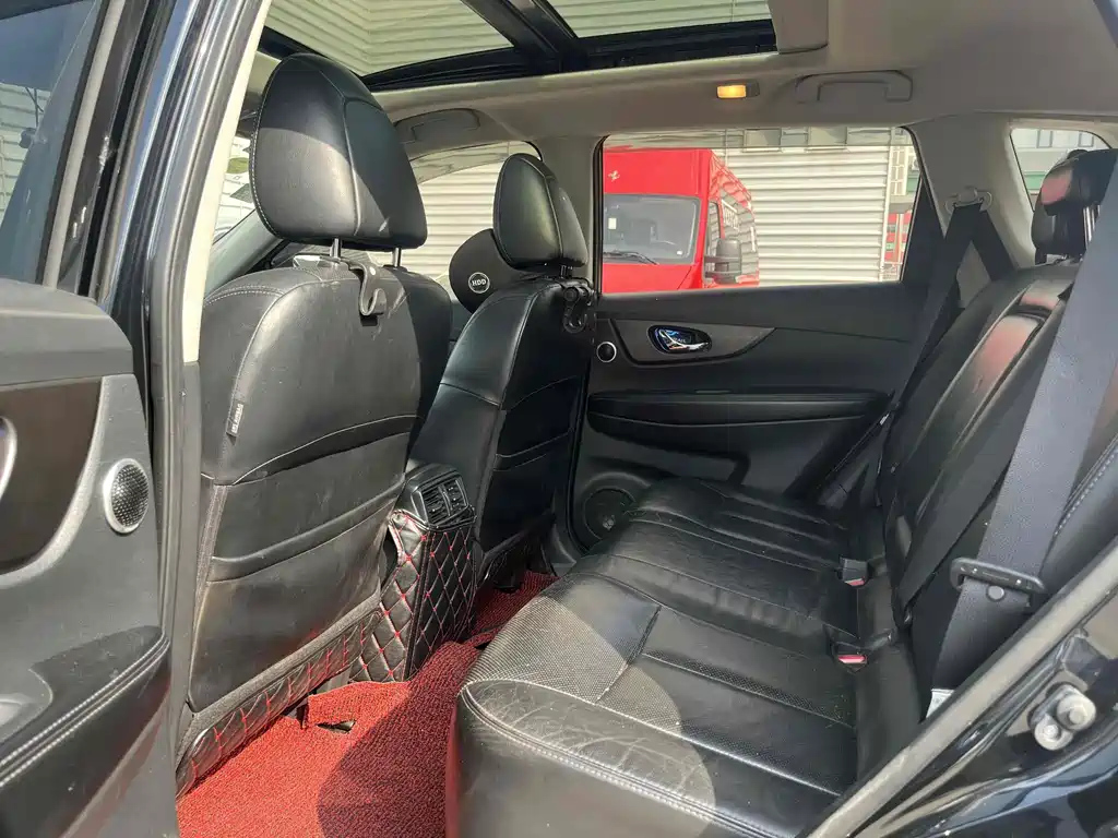 NISSAN X-TRAIL 2015