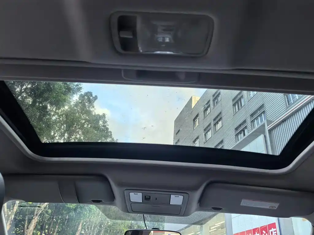 NISSAN TIIDA TIIDA 2012